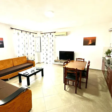 2 Bedrooms At Oslo *