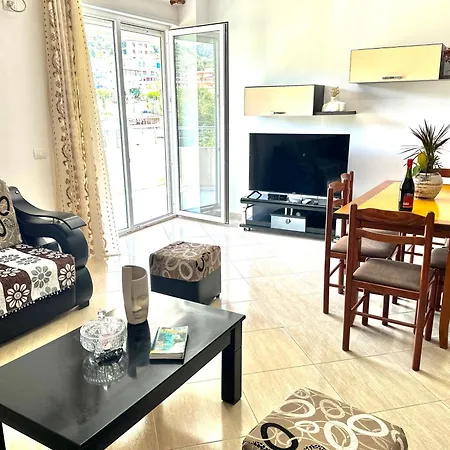 2 Bedrooms At Oslo Apartment *