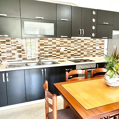 2 Bedrooms At Oslo Vlorë