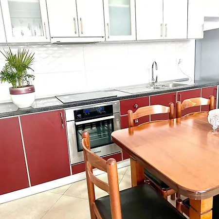 アパート 2 Bedrooms At Oslo Vlorë