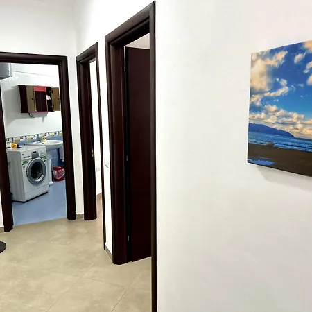 2 Bedrooms At Oslo アパート Vlorë